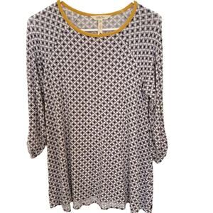 Matilda Jane shirt Womens Size Small Starstruck Tee geometric print  sz S